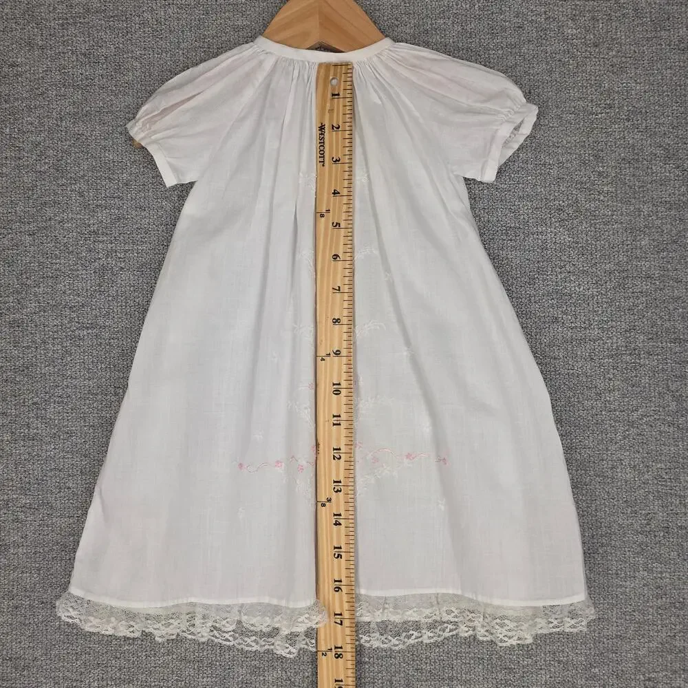 HANDMADE VINTAGE LITTLE GIRLS’ DRESS – 18-20 MO – WHITE WITH FLORAL EMBROIDERY